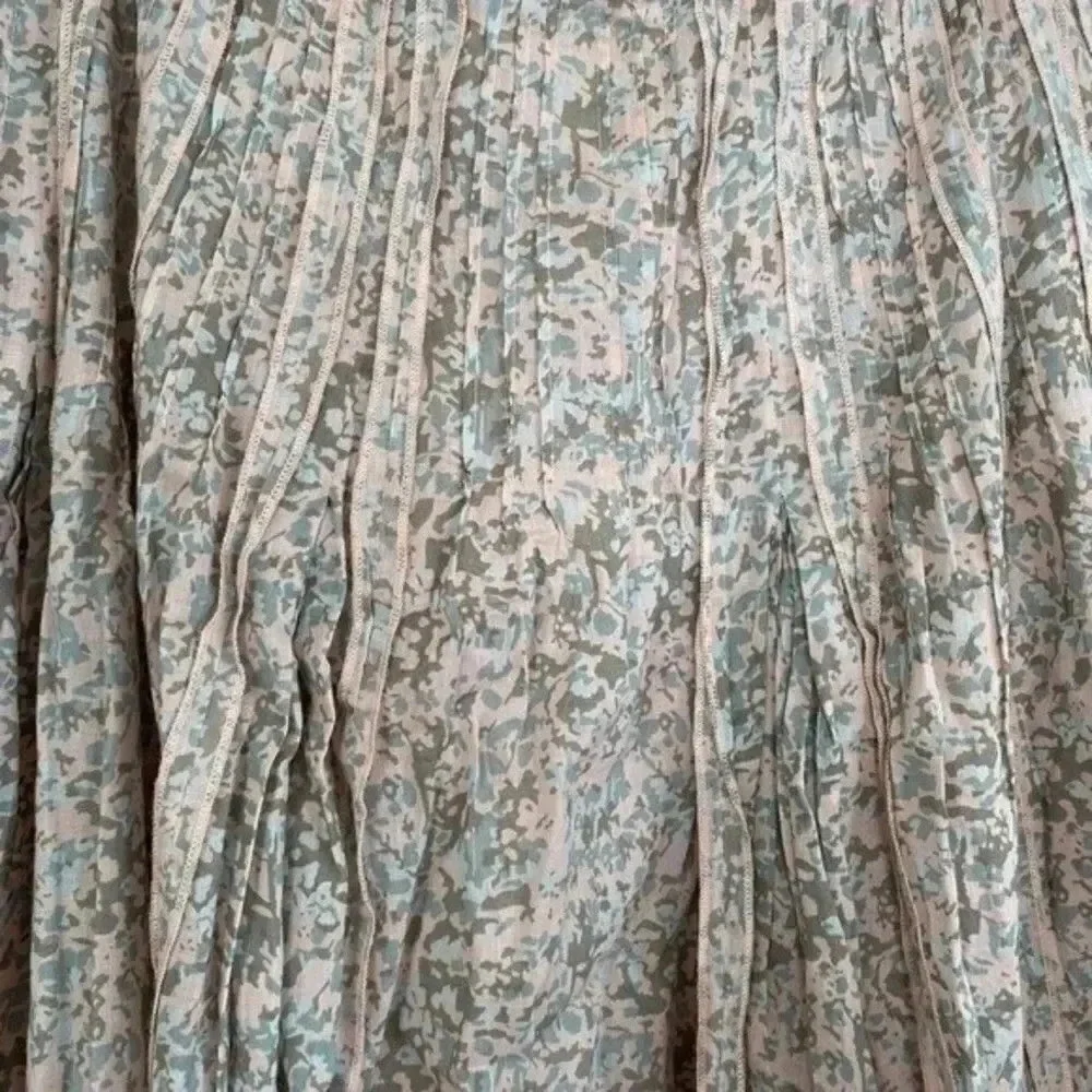 UO Staring at Stars Pink Floral Skirt